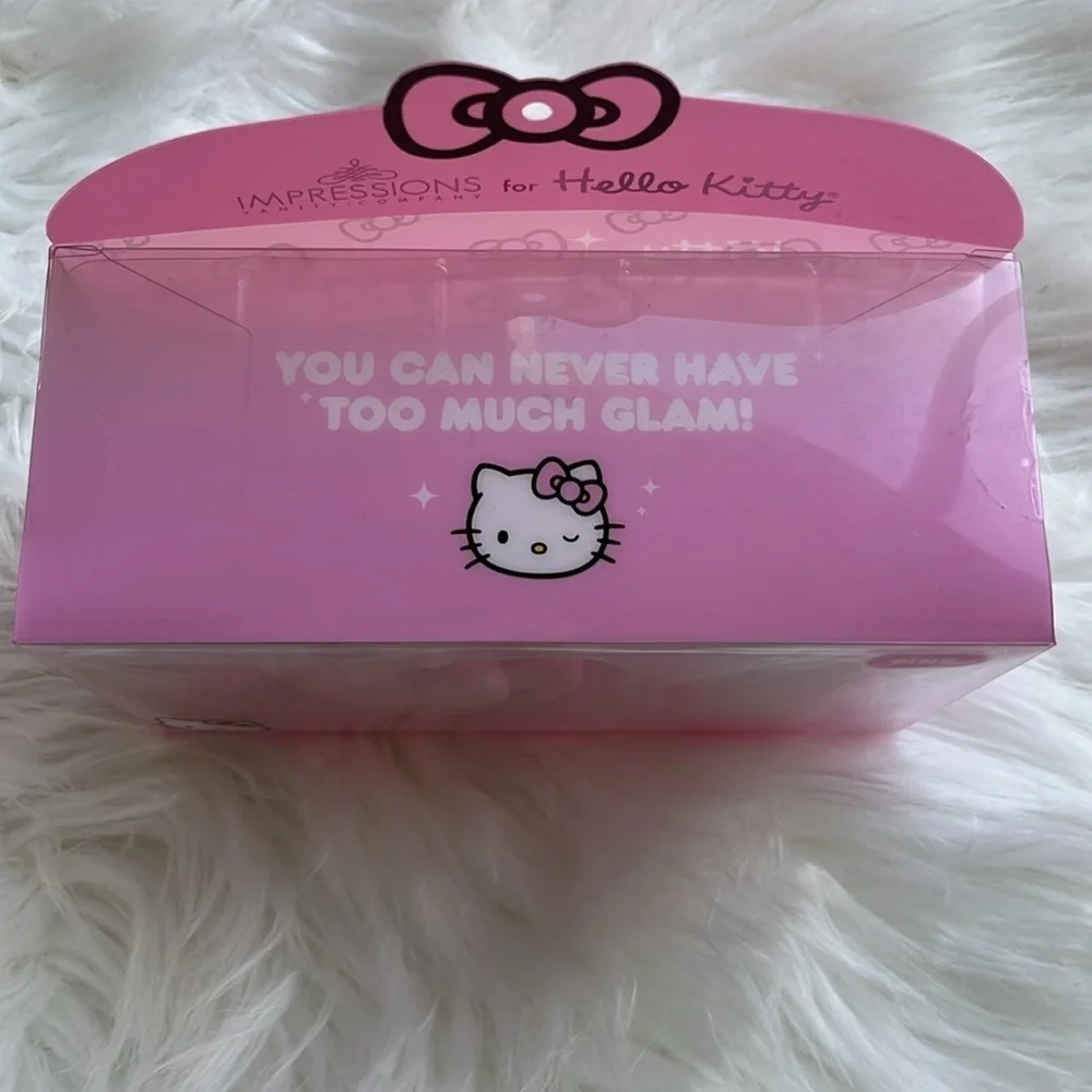 🆕 Hello Kitty Pink Silicone Case and Blending Sponge Set